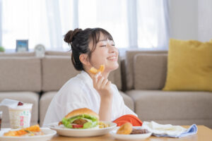 【市川の歯科】インプラント治療はどんな人に向いている?入れ歯やブリッジとの違いについて